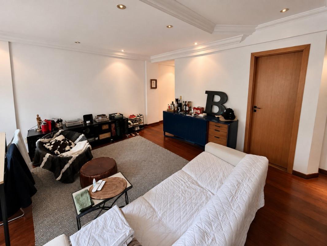 Apartamento, Vila Paris, 2 Quartos, 1 Vaga