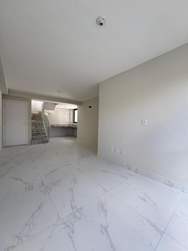 Cobertura, Tirol (barreiro), 3 Quartos, 2 Vagas, 1 Suíte