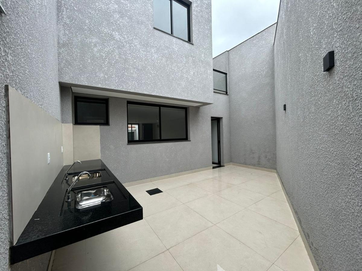Casa, Fonte Grande, 3 Quartos, 2 Vagas, 1 Suíte
