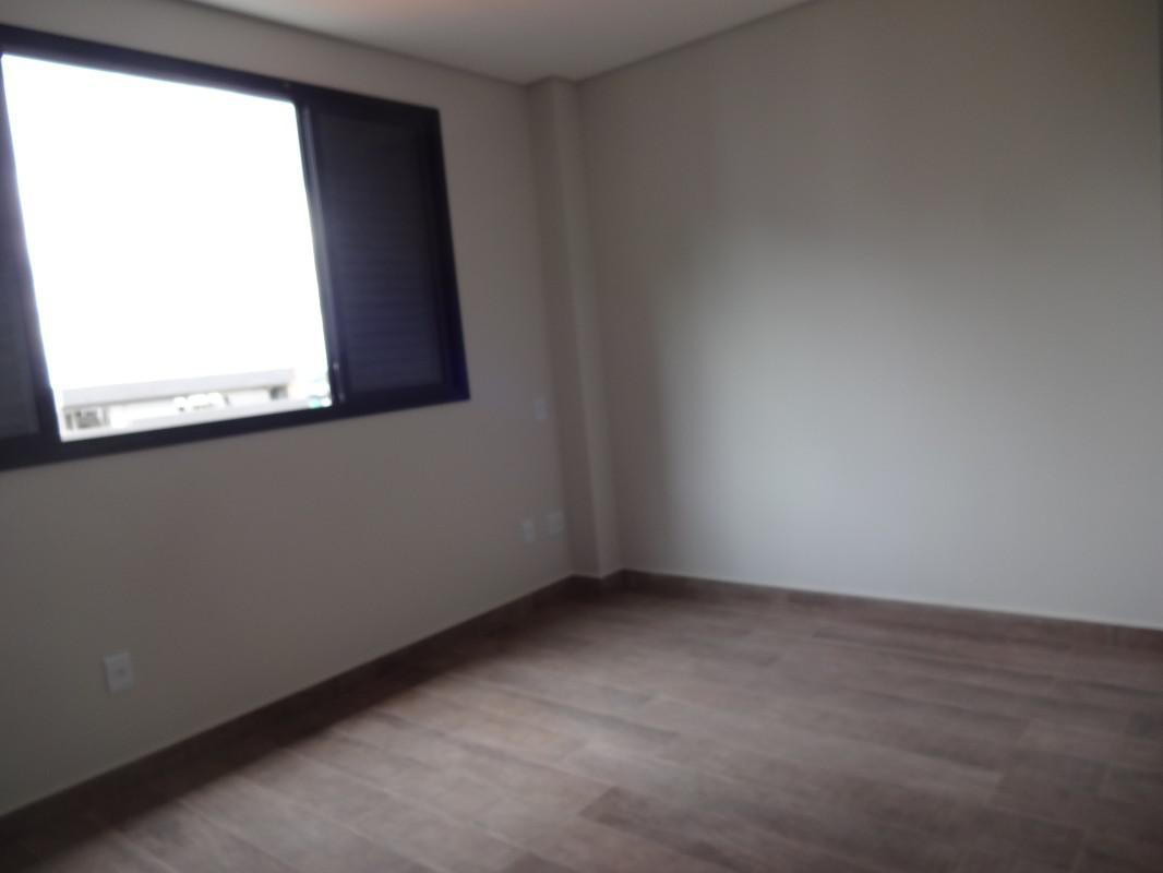 Apartamento, Jaraguá, 4 Quartos, 3 Vagas, 1 Suíte