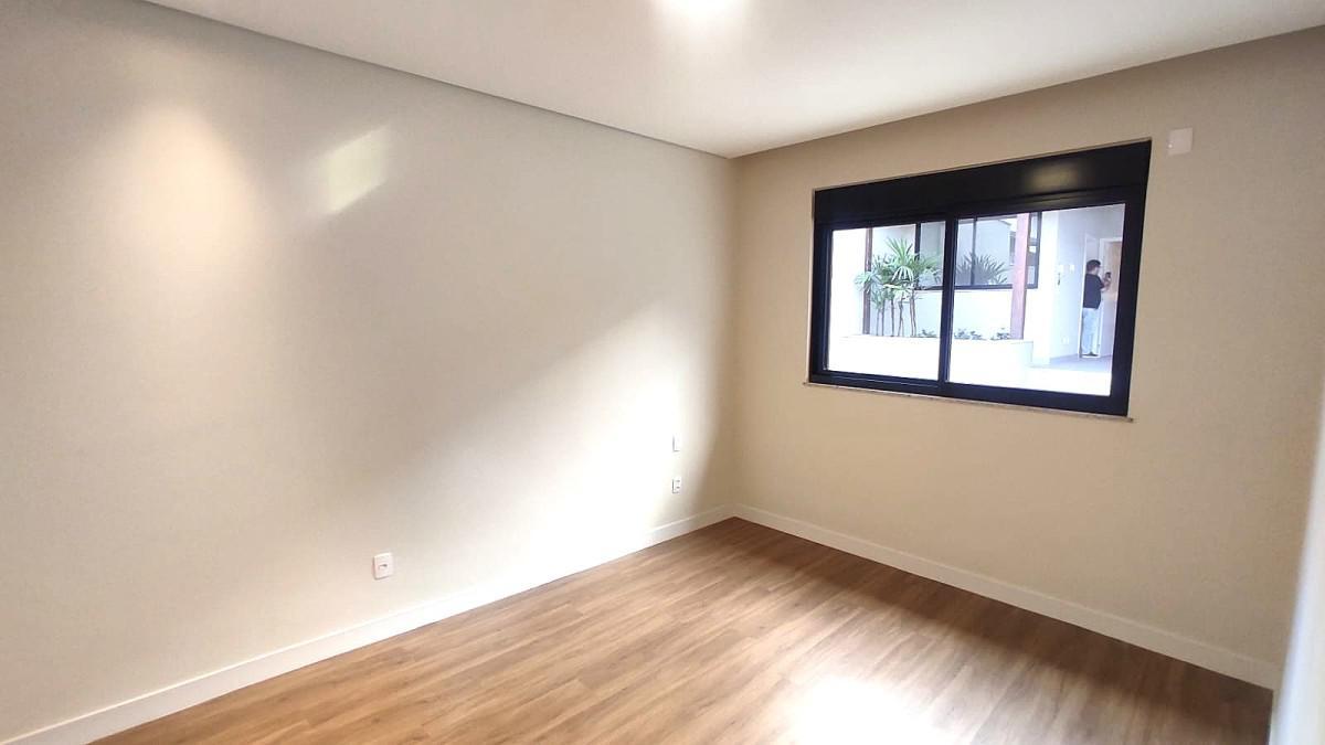 Casa, Santa Rosa, 3 Quartos, 2 Vagas, 1 Suíte