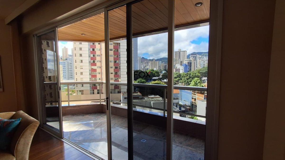 Apartamento, Funcionários, 4 Quartos, 4 Vagas, 2 Suítes