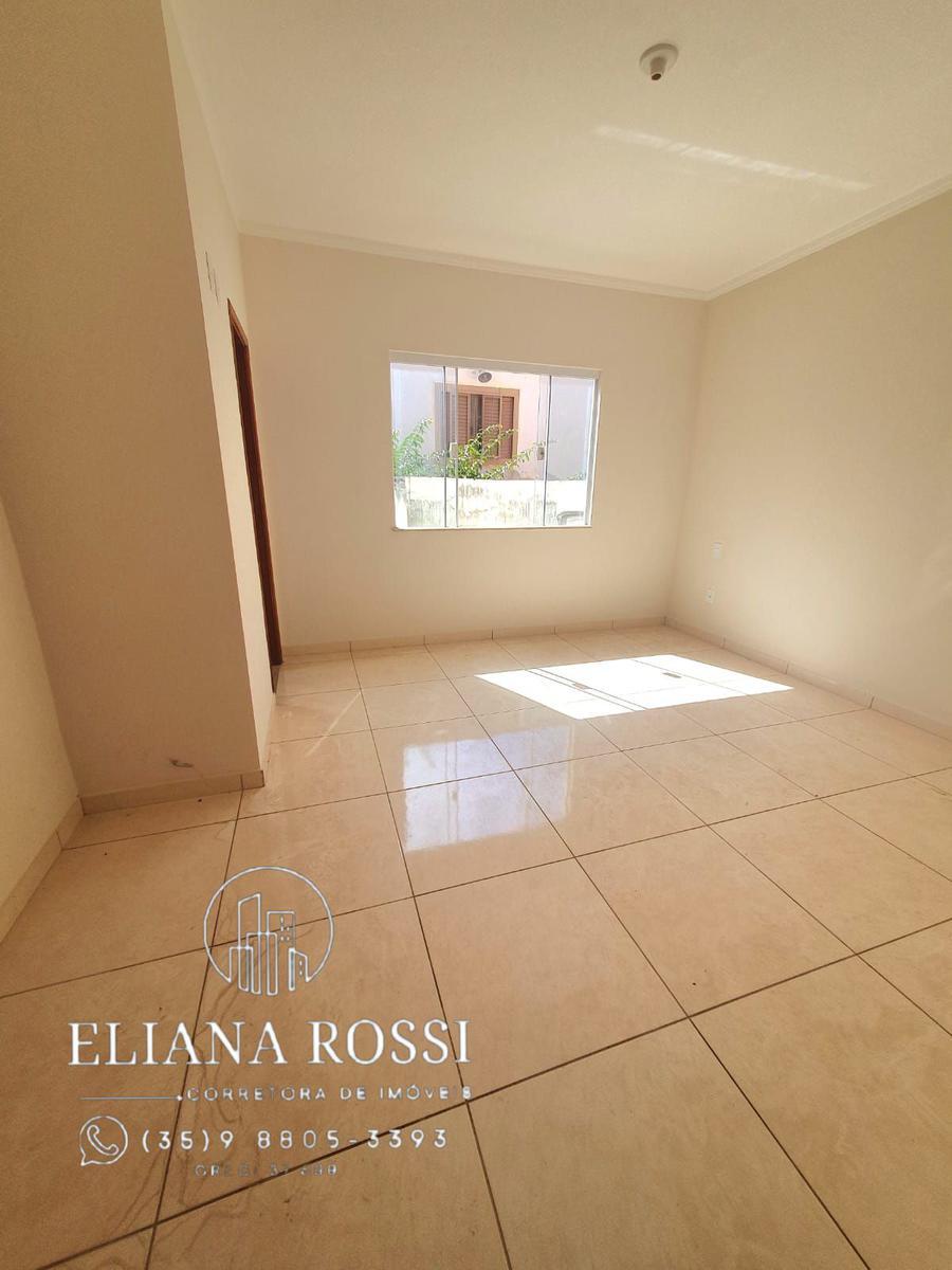 Casa, Centro, 3 Quartos, 2 Vagas, 1 Suíte