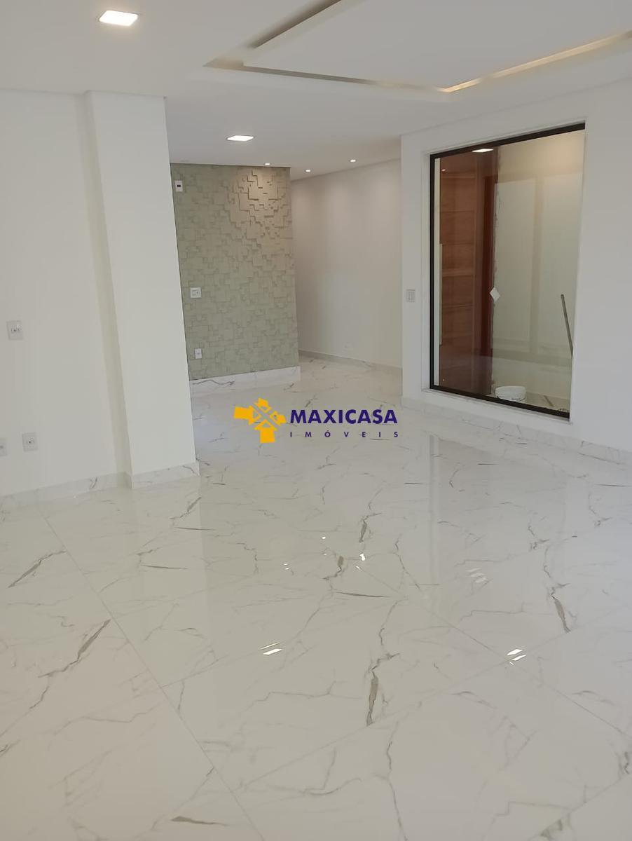 Casa, Santa Rosa, 3 Quartos, 4 Vagas, 3 Suítes