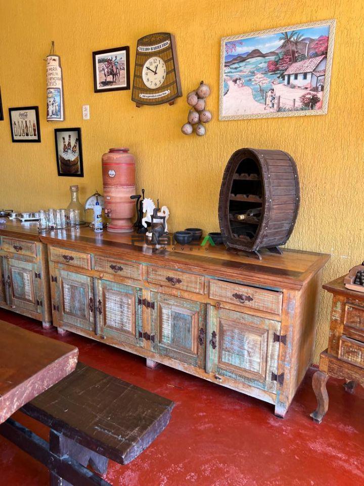 Casa, Solar do Madeira, 3 Quartos, 8 Vagas, 2 Suítes