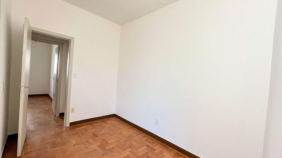 Apartamento, Floresta, 3 Quartos, 0 Vaga, 1 Suíte