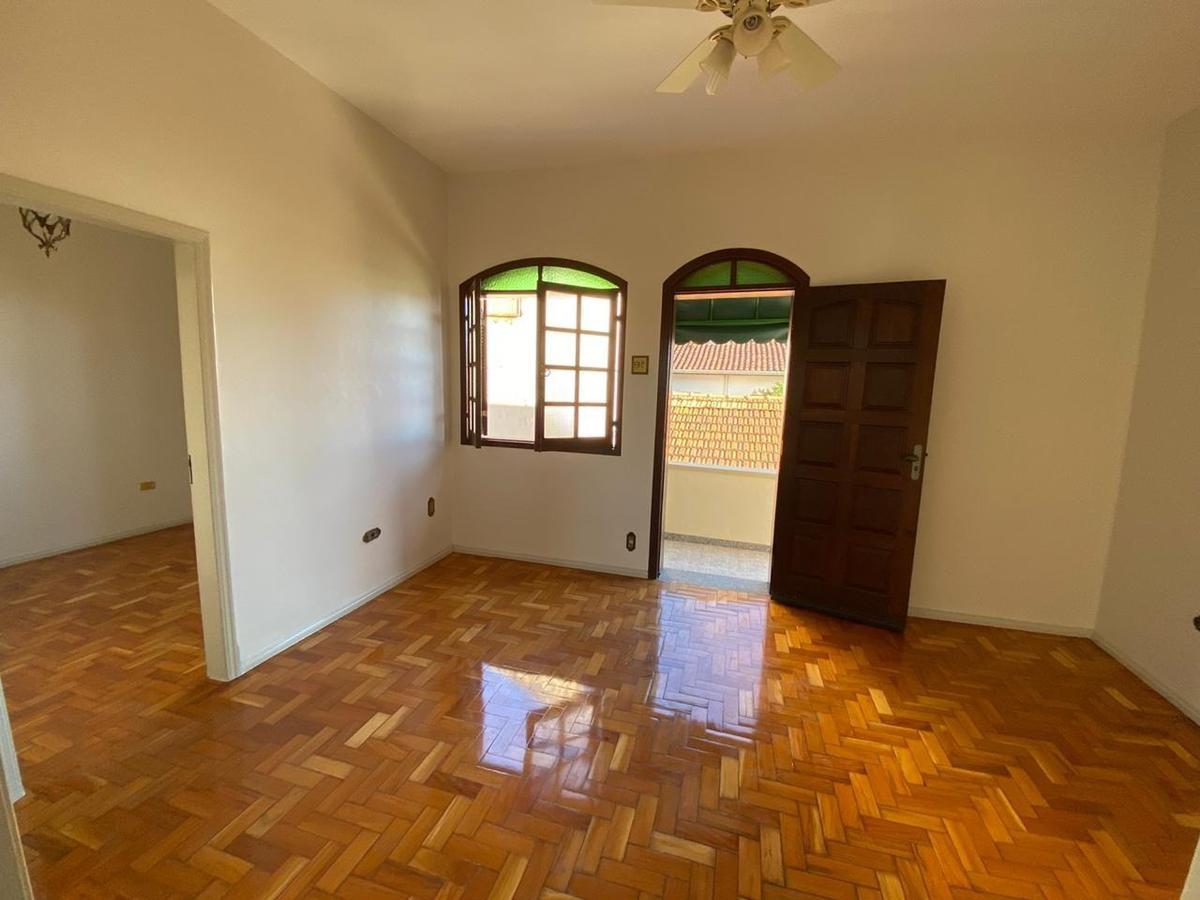 Casa Comercial, Floresta, 4 Quartos, 1 Vaga, 1 Suíte