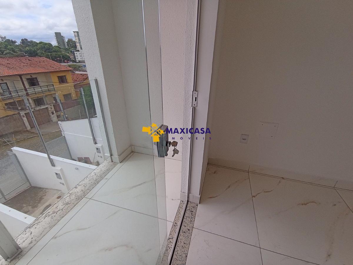 Casa, Santa Branca, 2 Quartos, 2 Vagas, 2 Suítes