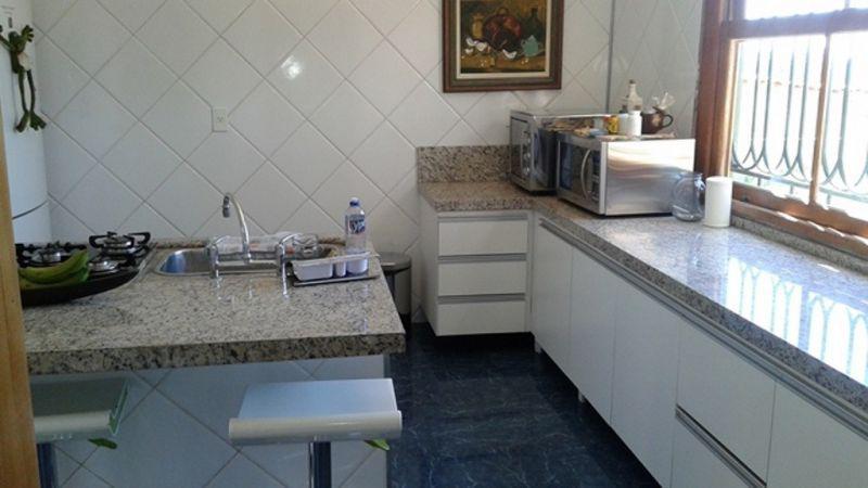 Casa, Braúnas, 4 Quartos, 6 Vagas, 1 Suíte