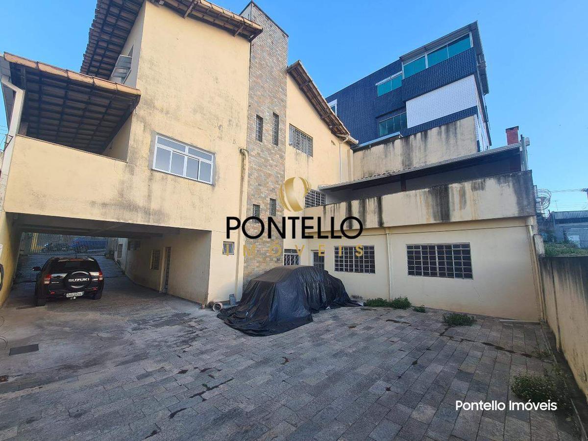 Casa, Cachoeirinha, 5 Quartos, 12 Vagas, 1 Suíte