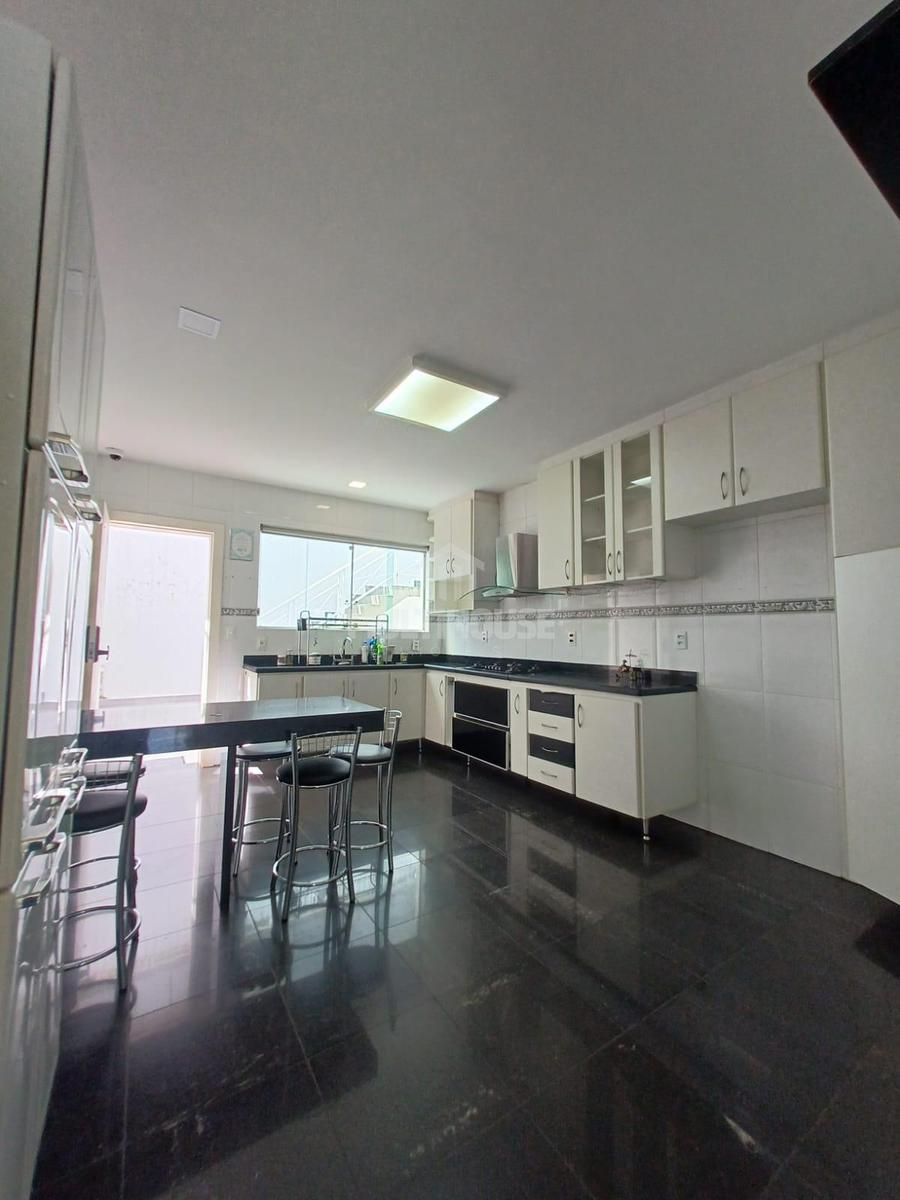 Casa, Paquetá, 4 Quartos, 4 Vagas, 2 Suítes