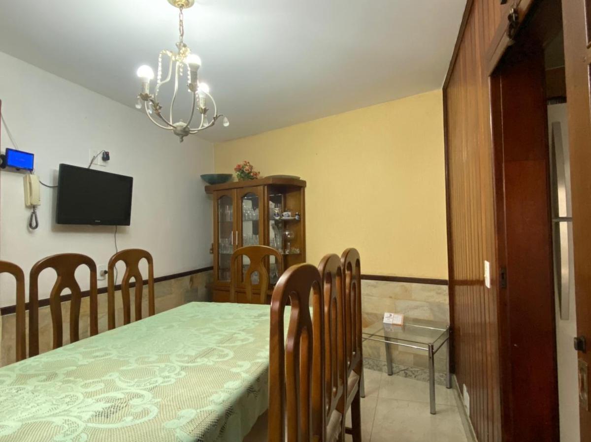 Casa, Itapoã, 6 Quartos, 3 Vagas, 1 Suíte