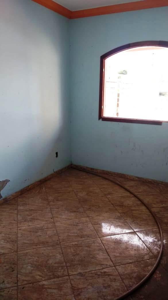 Casa, Sagrada Família, 4 Quartos, 0 Vaga, 1 Suíte