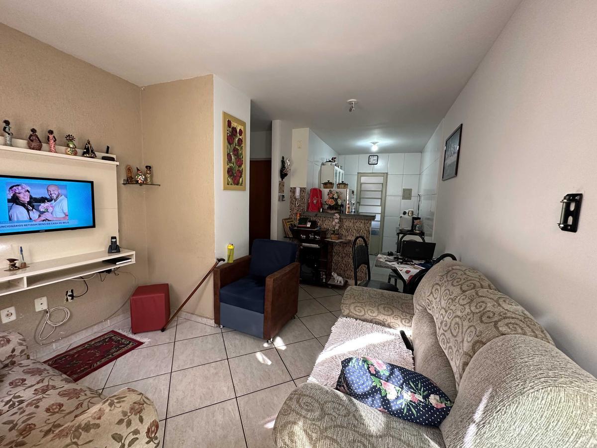 Casa, Ressaca, 2 Quartos, 1 Vaga