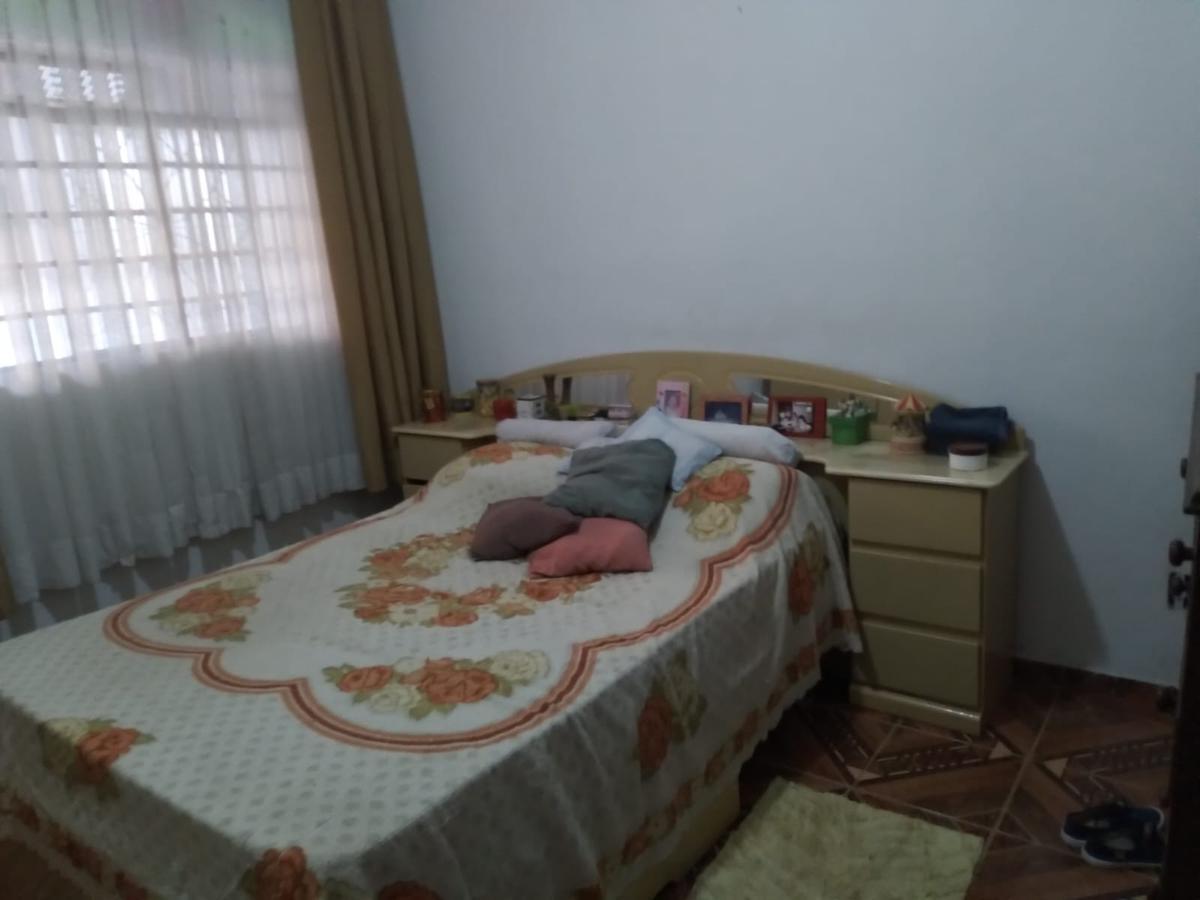 Casa, Santa Terezinha, 6 Quartos, 4 Vagas, 1 Suíte