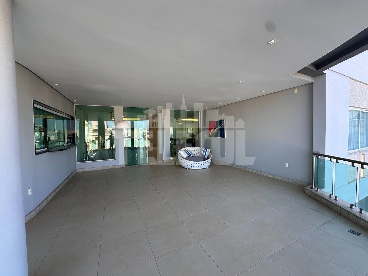 Casa, Parque São José, 5 Quartos, 4 Vagas, 5 Suítes