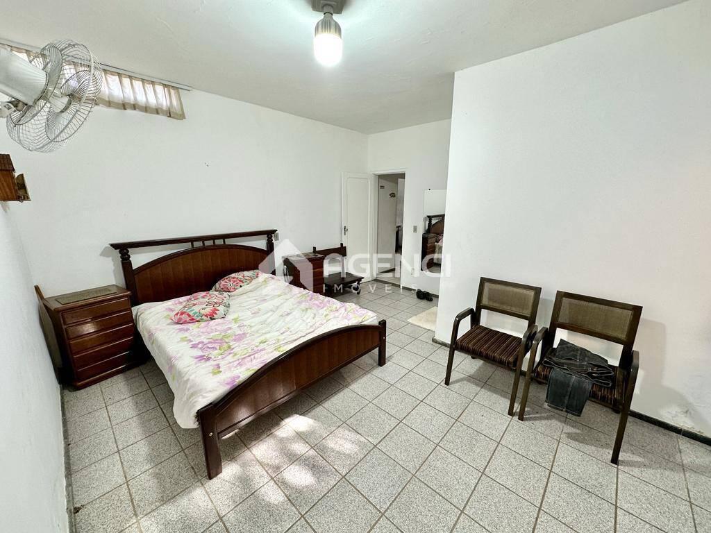 Casa, Camargos, 2 Quartos, 0 Vaga, 1 Suíte