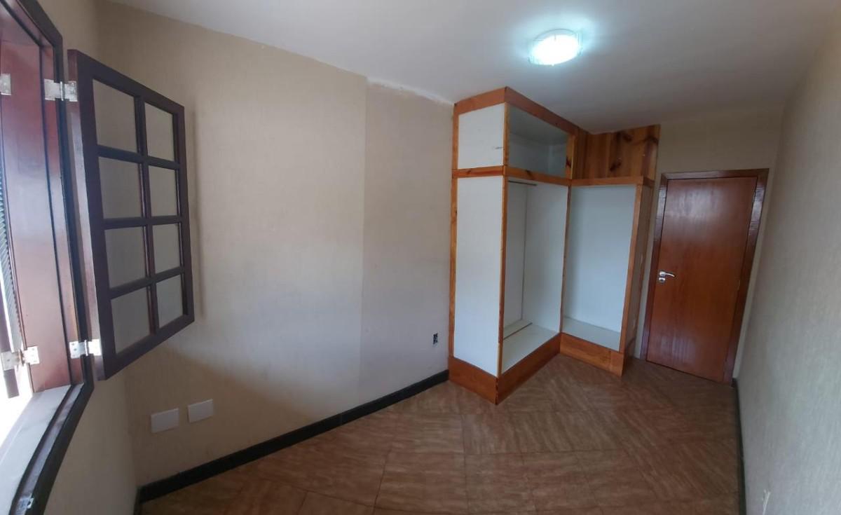 Casa, Trevo, 5 Quartos, 8 Vagas, 1 Suíte