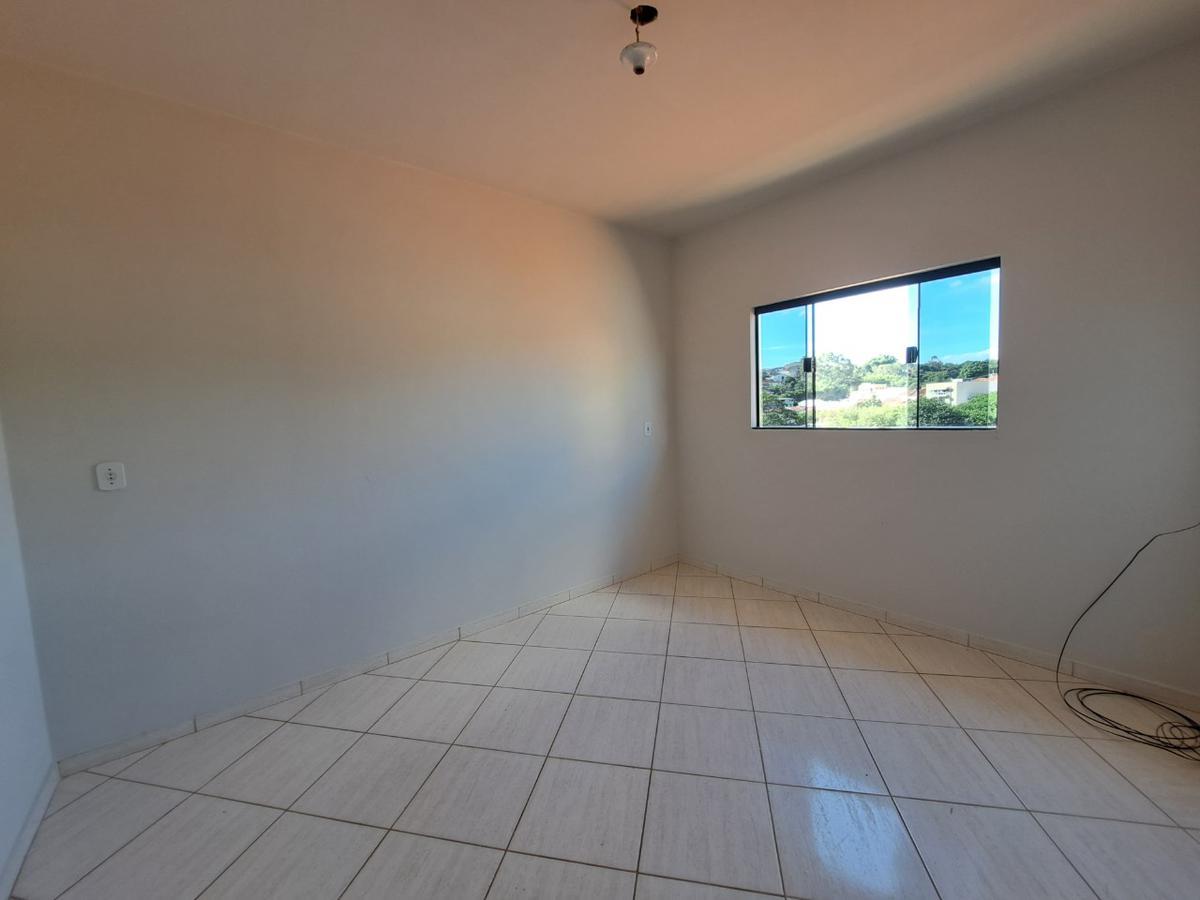 Casa, Centro, 3 Quartos, 0 Vaga