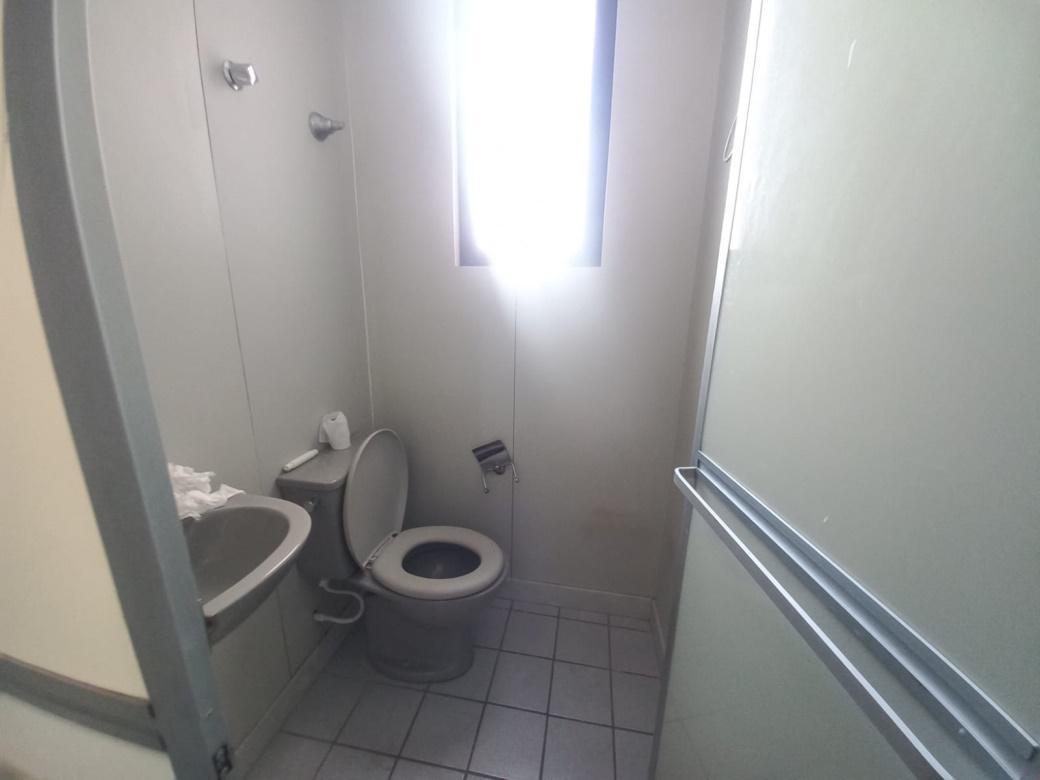 Sala, Lourdes, 1 Vaga