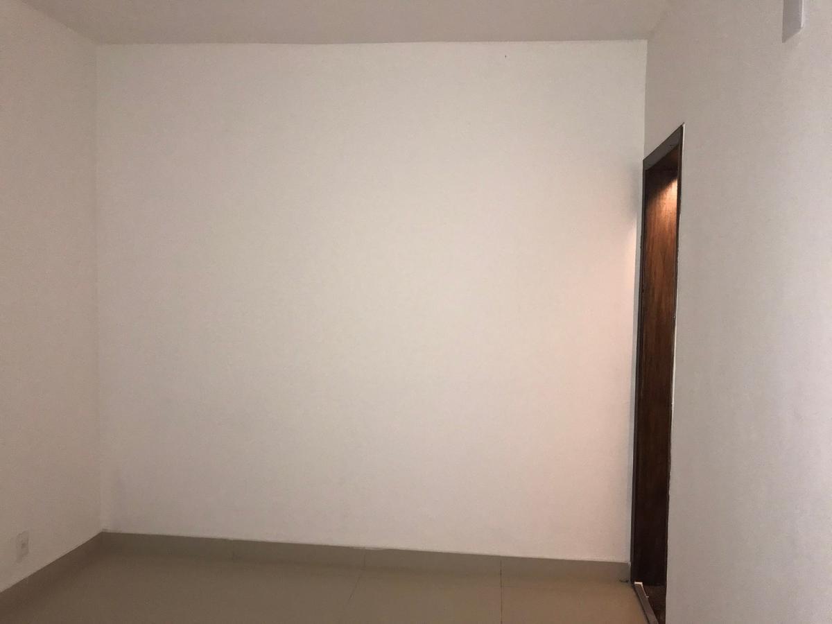 Casa Comercial, Santa Cruz, 2 Quartos, 0 Vaga, 1 Suíte