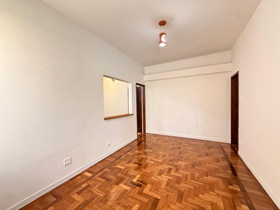 Apartamento, Sagrada Família, 2 Quartos, 1 Vaga