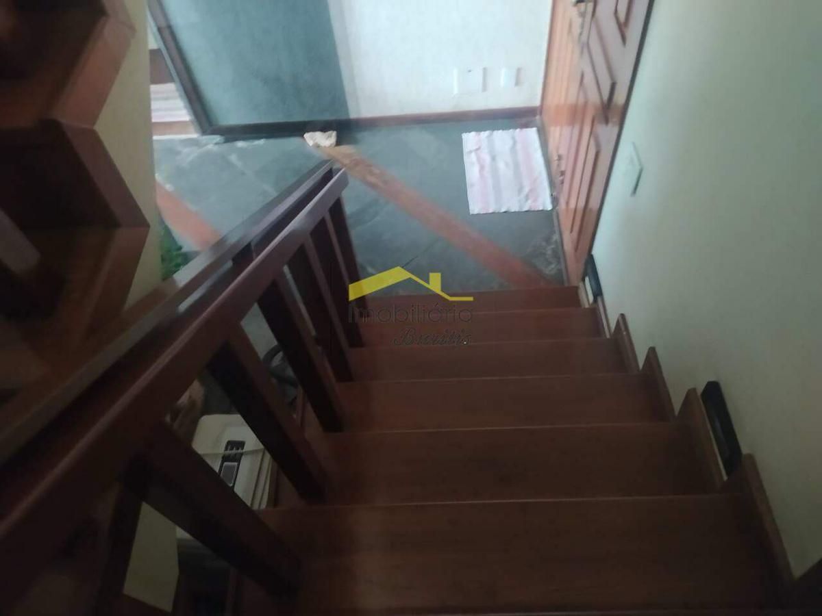 Casa, Estoril, 7 Quartos, 6 Vagas, 3 Suítes