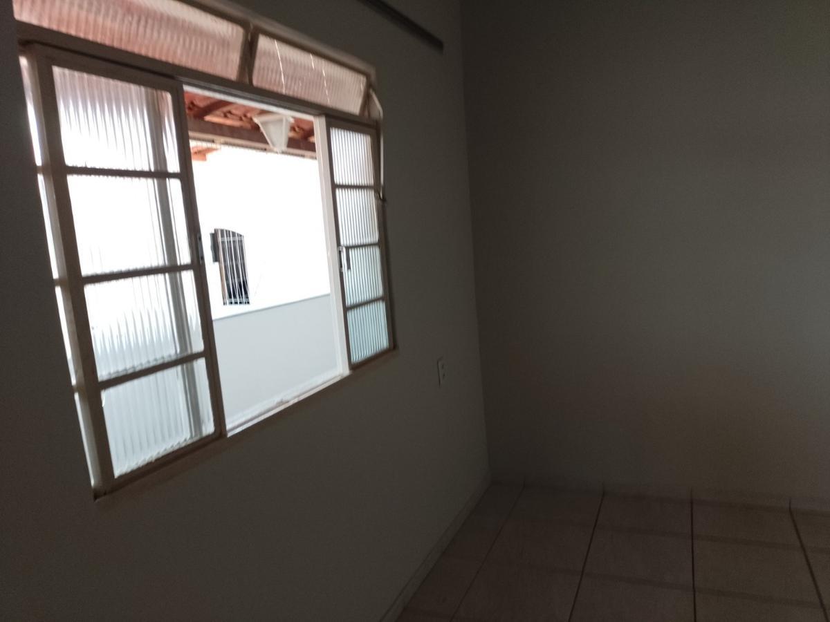 Casa, Coqueiros, 3 Quartos, 2 Vagas, 1 Suíte