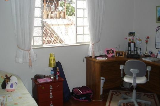 Casa, Vila Paris, 5 Quartos, 4 Vagas, 2 Suítes