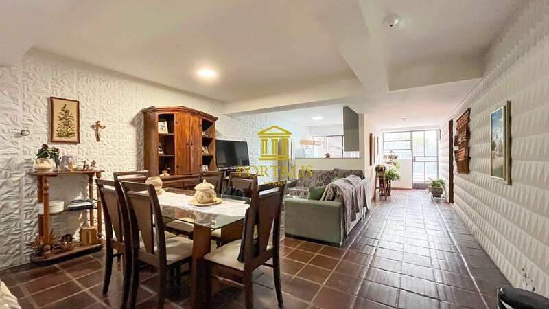 Casa, Serra, 7 Quartos, 8 Vagas, 2 Suítes