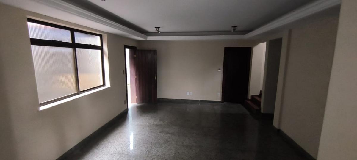 Casa, Itapoã, 5 Quartos, 4 Vagas, 1 Suíte