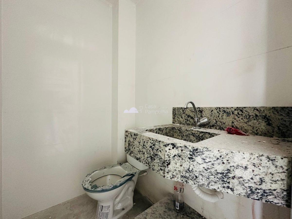 Casa, Candelária, 2 Quartos, 2 Vagas, 1 Suíte