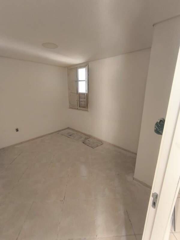 Casa Comercial, Prado, 2 Quartos, 0 Vaga