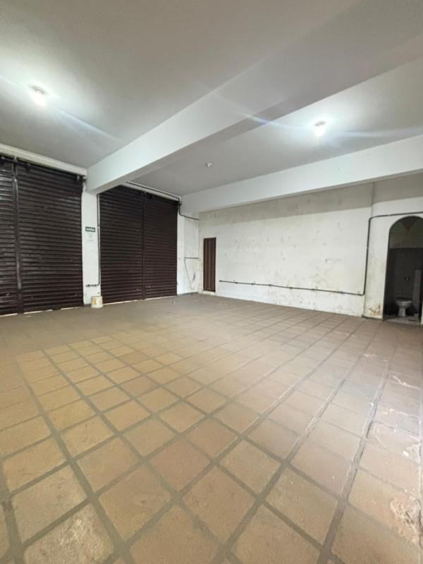 Galpão, Nova Floresta, 0 Quarto, 20 Vagas