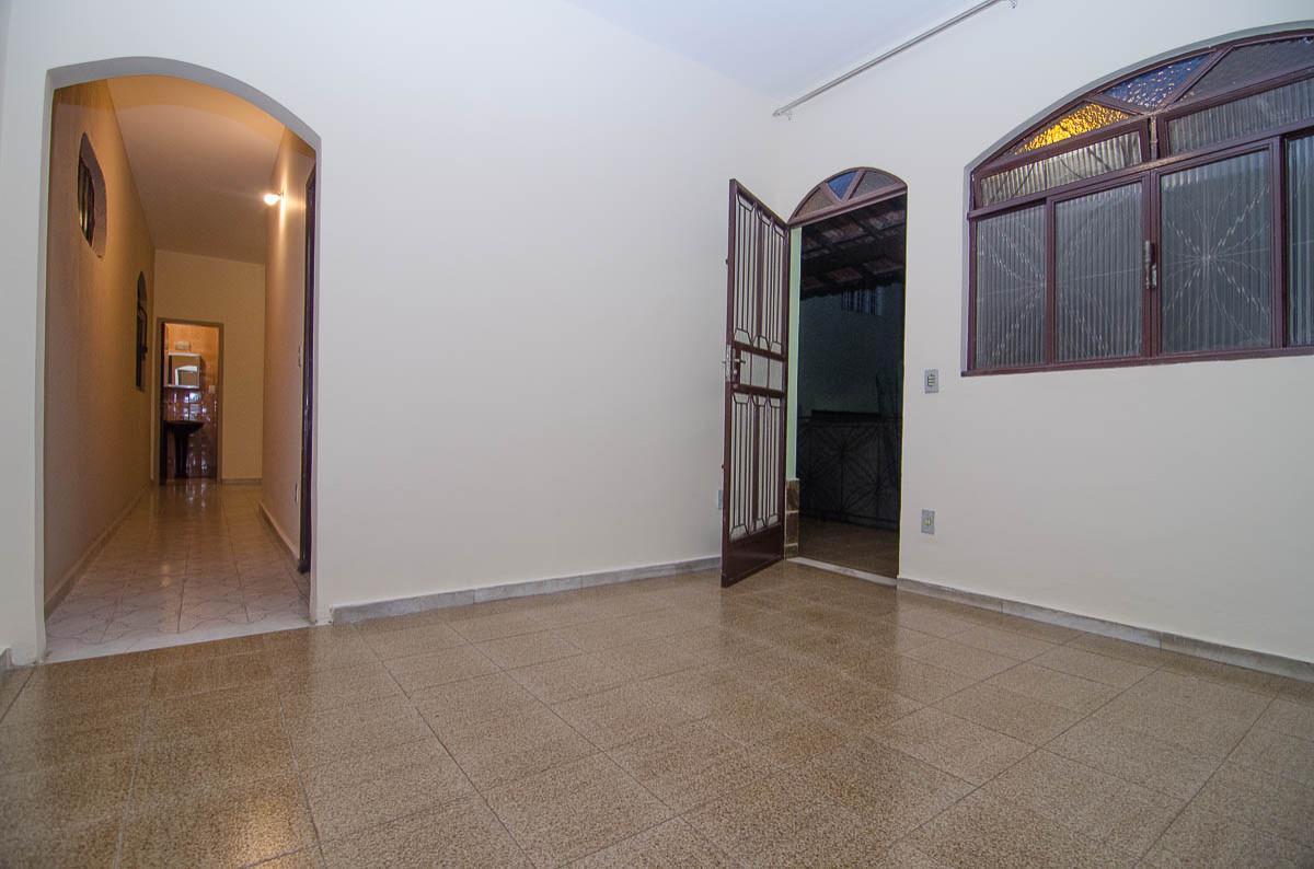 Casa, Tirol, 2 Quartos, 2 Vagas