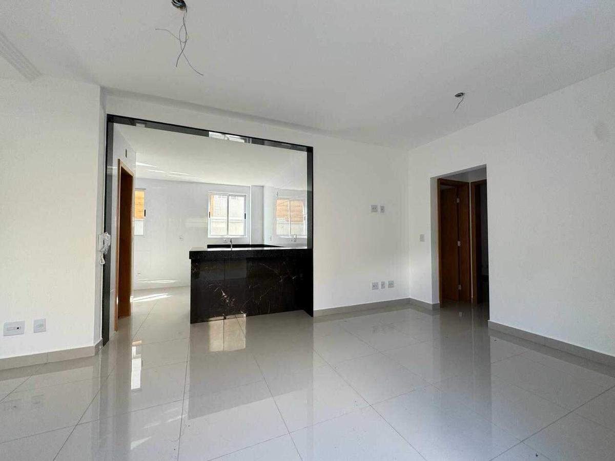 Apartamento, Vila Paris, 2 Quartos, 3 Vagas, 2 Suítes