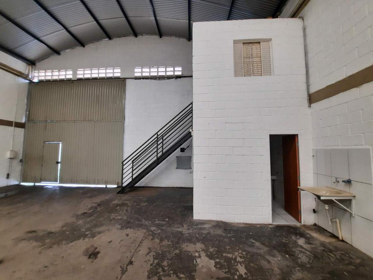 Galpão, São Sebastião
