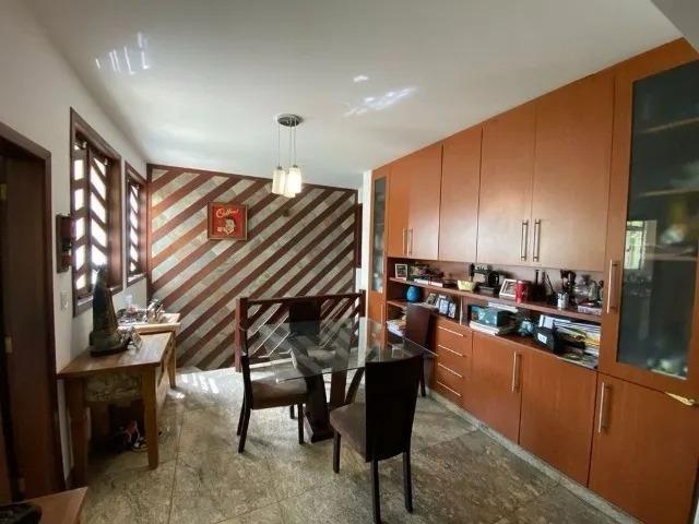 Casa, Castelo, 4 Quartos, 5 Vagas, 1 Suíte