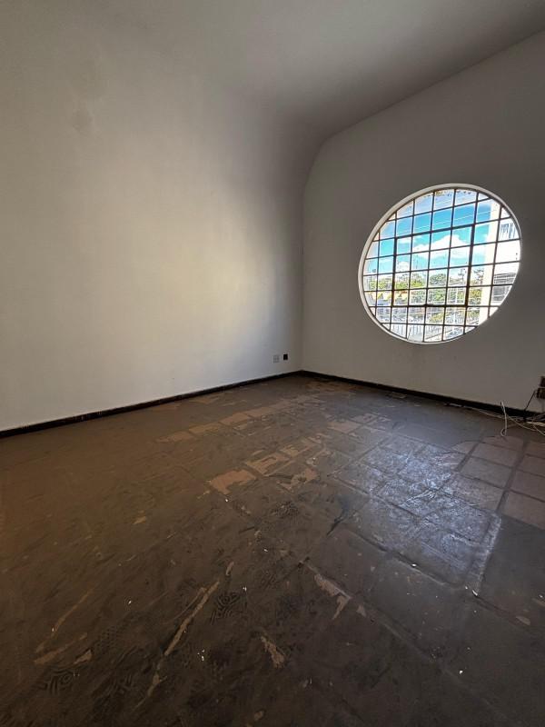 Galpão, Nova Floresta, 0 Quarto, 20 Vagas