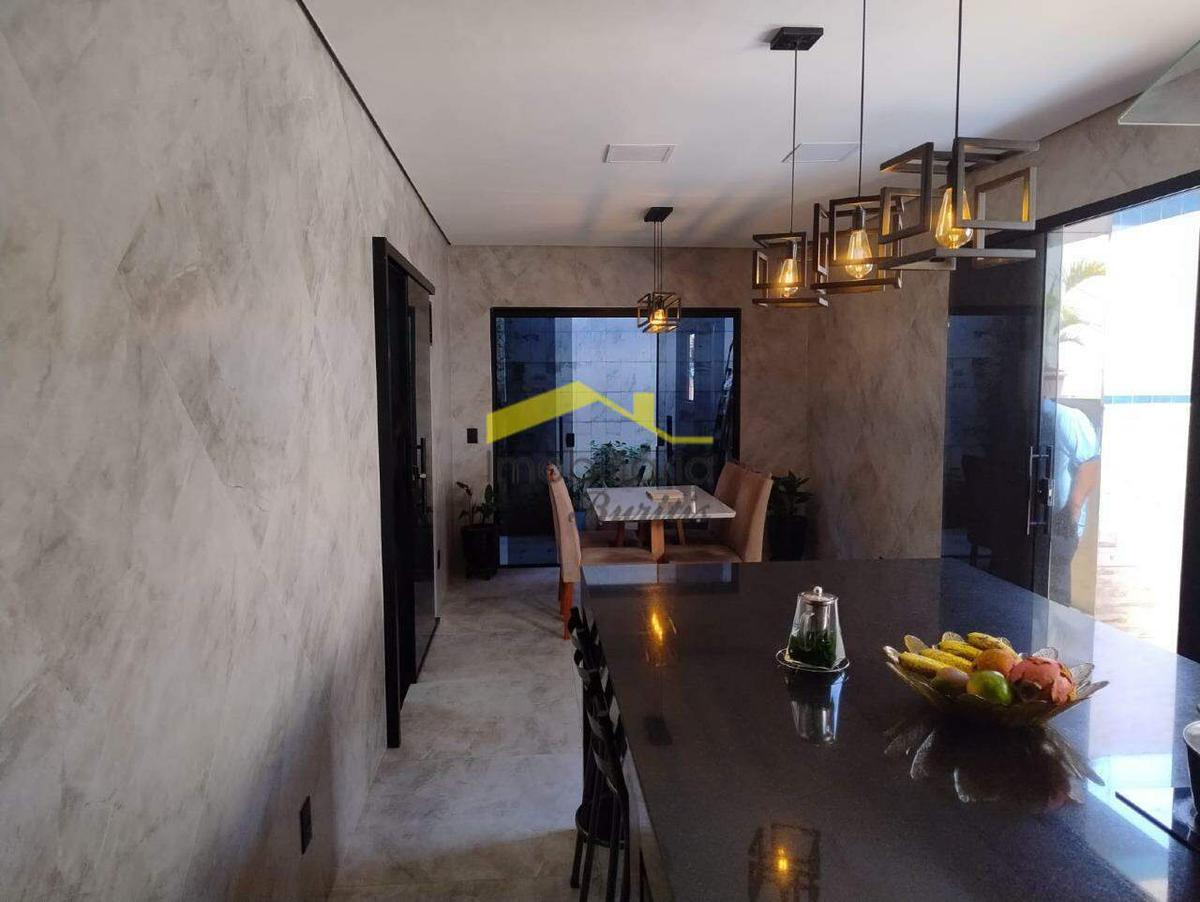 Casa, Conjunto Califórnia, 4 Quartos, 2 Vagas, 1 Suíte