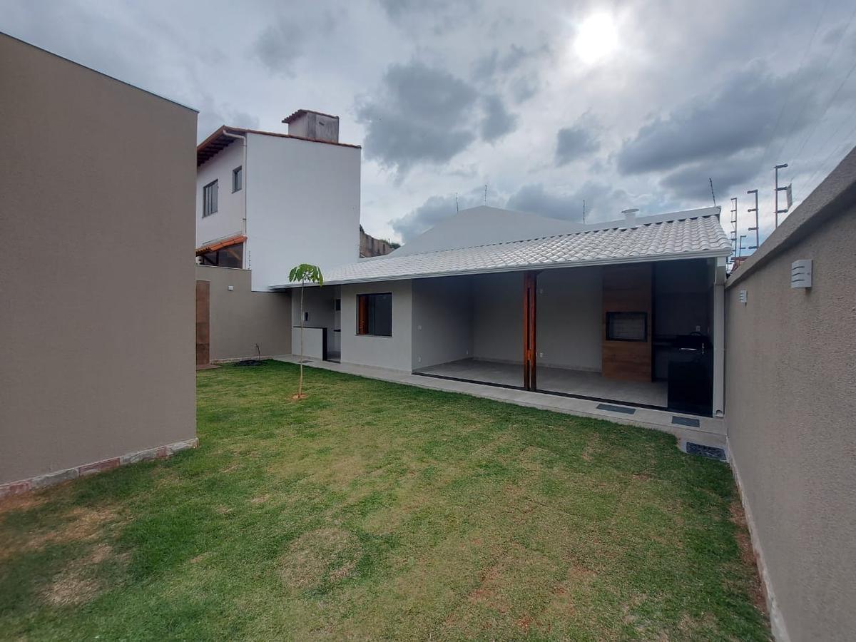 Casa, Planalto, 4 Quartos, 4 Vagas, 1 Suíte