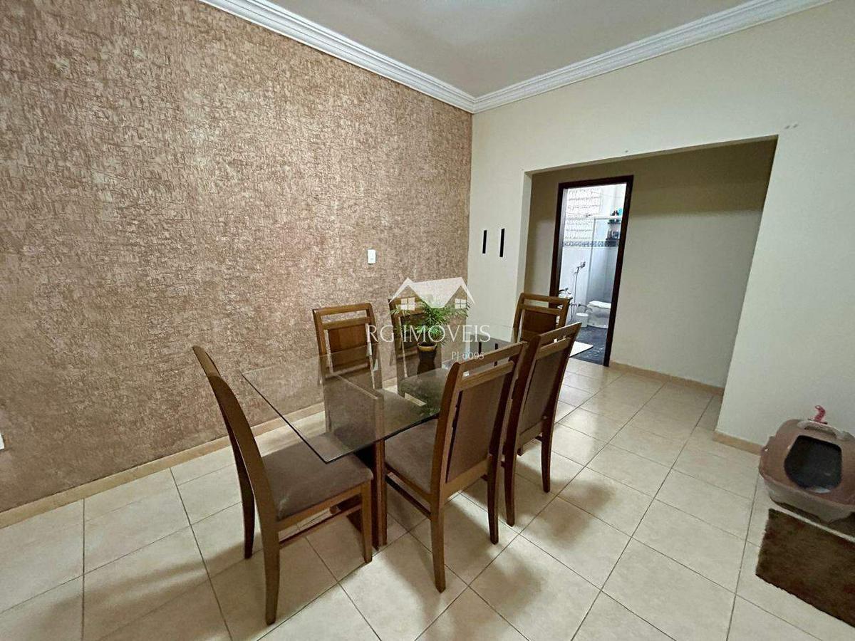 Casa, Milionários, 3 Quartos, 4 Vagas, 1 Suíte