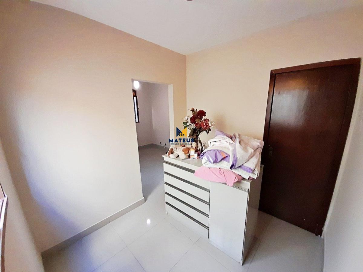 Casa, Caiçaras, 5 Quartos, 4 Vagas, 2 Suítes