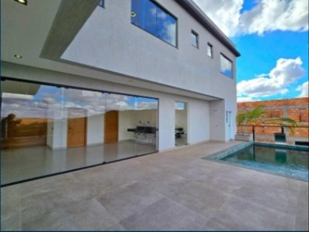 Casa em Condomínio, Água Limpa, 4 Quartos, 3 Suítes