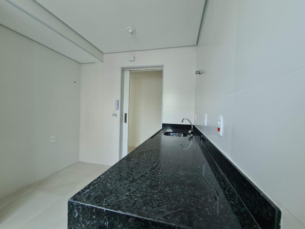 Apartamento, Sagrada Família, 3 Quartos, 2 Vagas, 1 Suíte