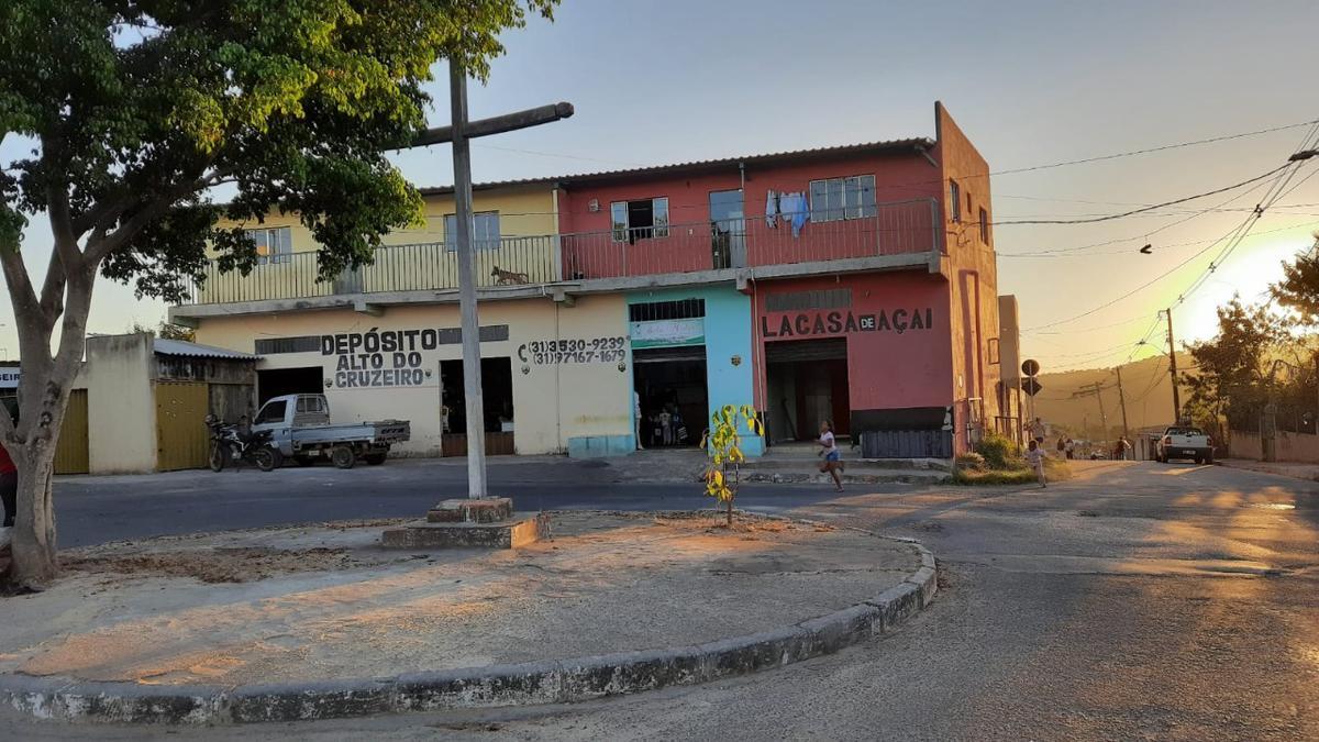 Prédio, Marimbá, 4 Quartos, 0 Vaga