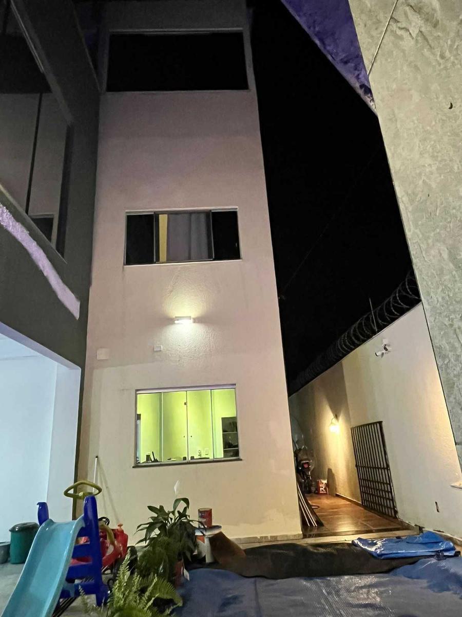 Casa, Monte Verde, 3 Quartos, 2 Vagas, 1 Suíte