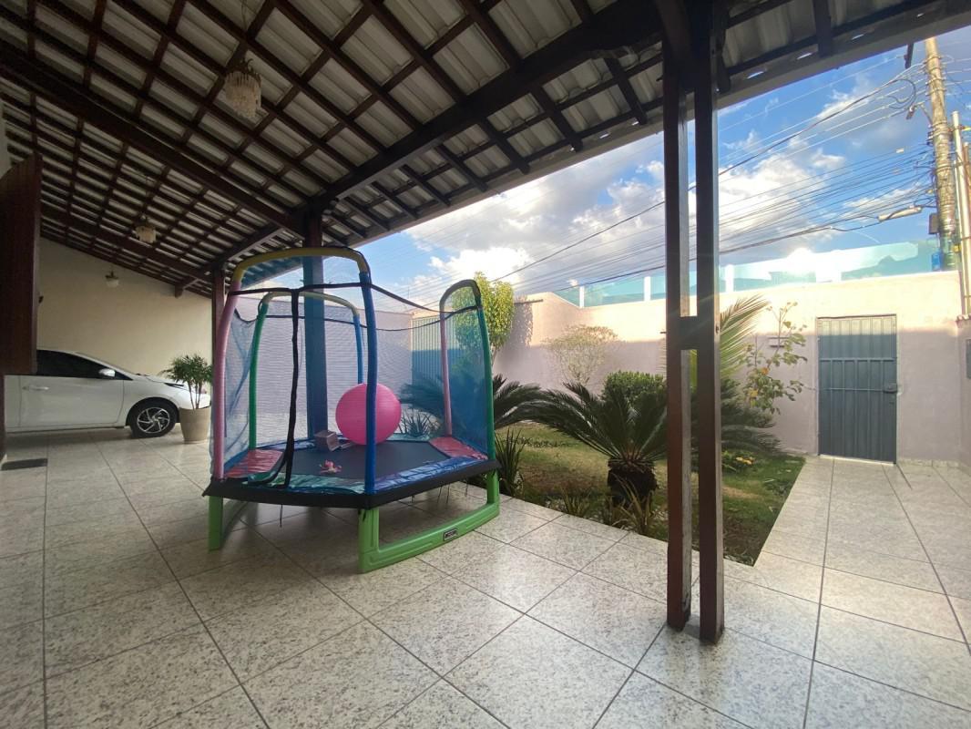 Casa, Tirol, 3 Quartos, 3 Vagas, 1 Suíte