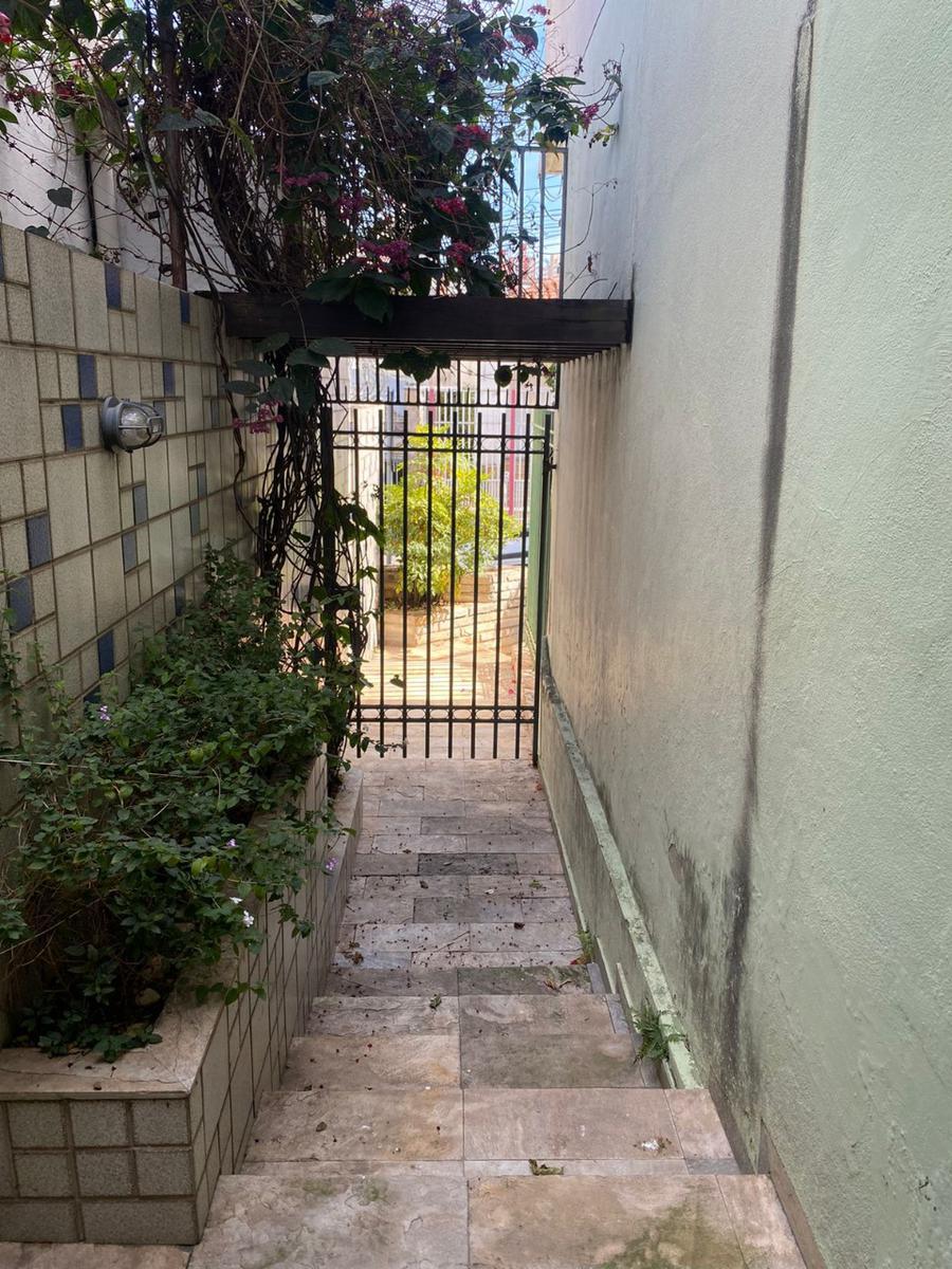 Casa, Floresta, 12 Quartos, 0 Vaga, 2 Suítes