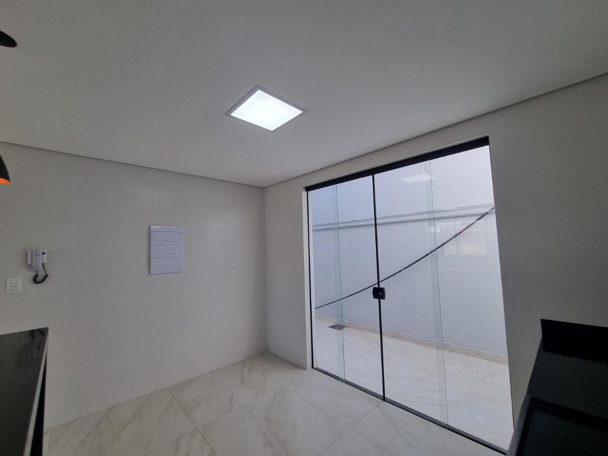 Casa, Planalto, 3 Quartos, 1 Vaga, 1 Suíte